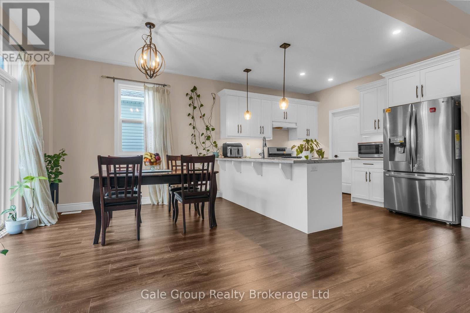 48 CASH CRESCENT photo 5