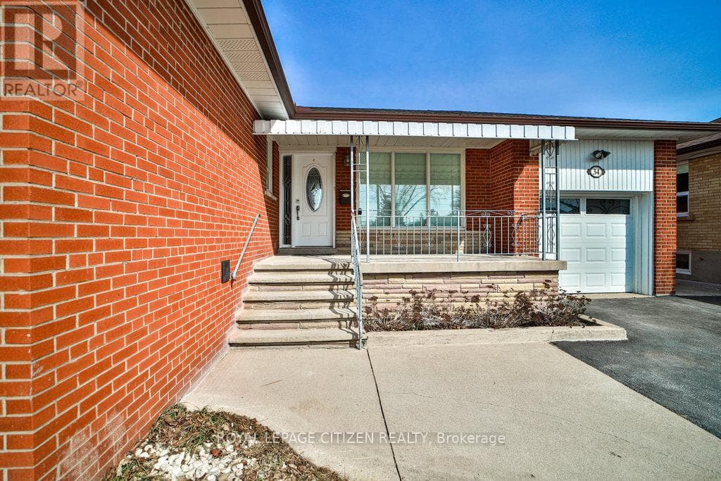 34 BELLEGLADE COURT photo 2