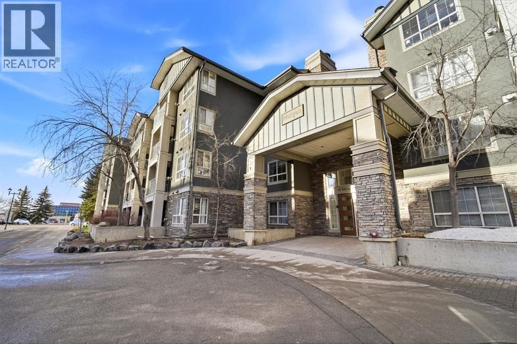 1 bed 1 bath single family at 426, 35 Richard Court SW — $247,000