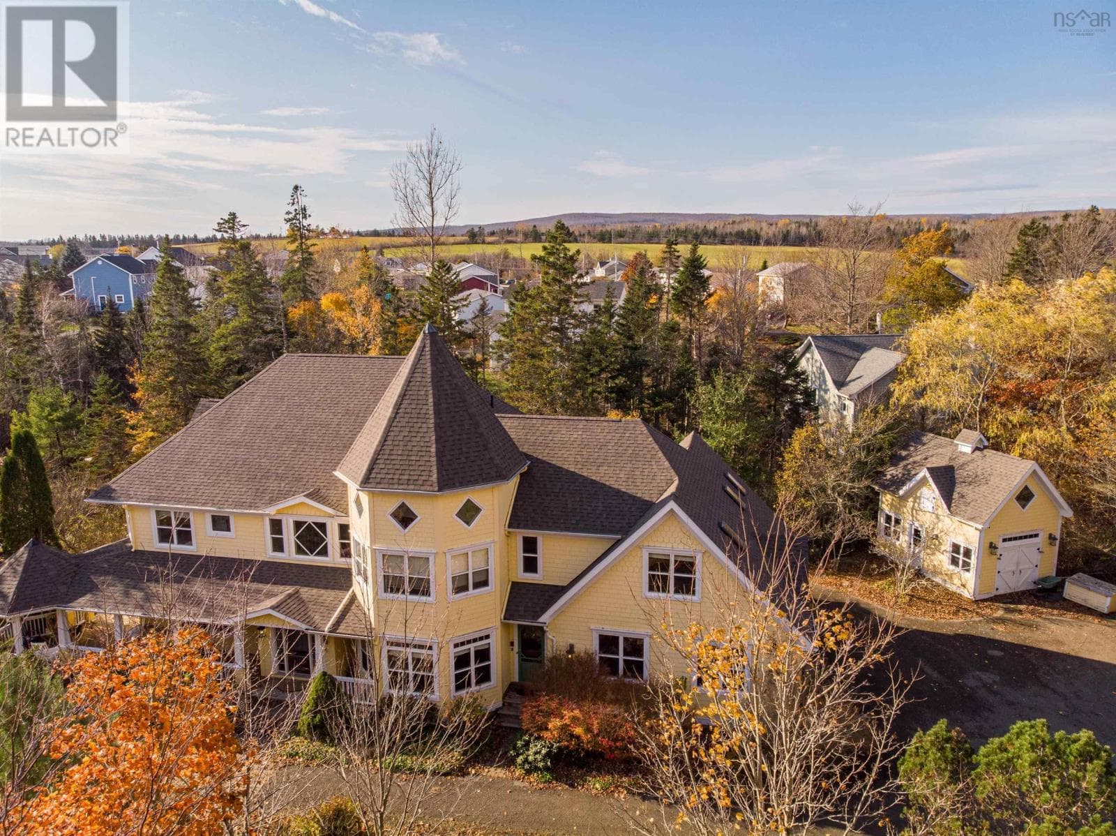 5 bed 5 bath single family at 17 NICHOLSON COURT — $975,000