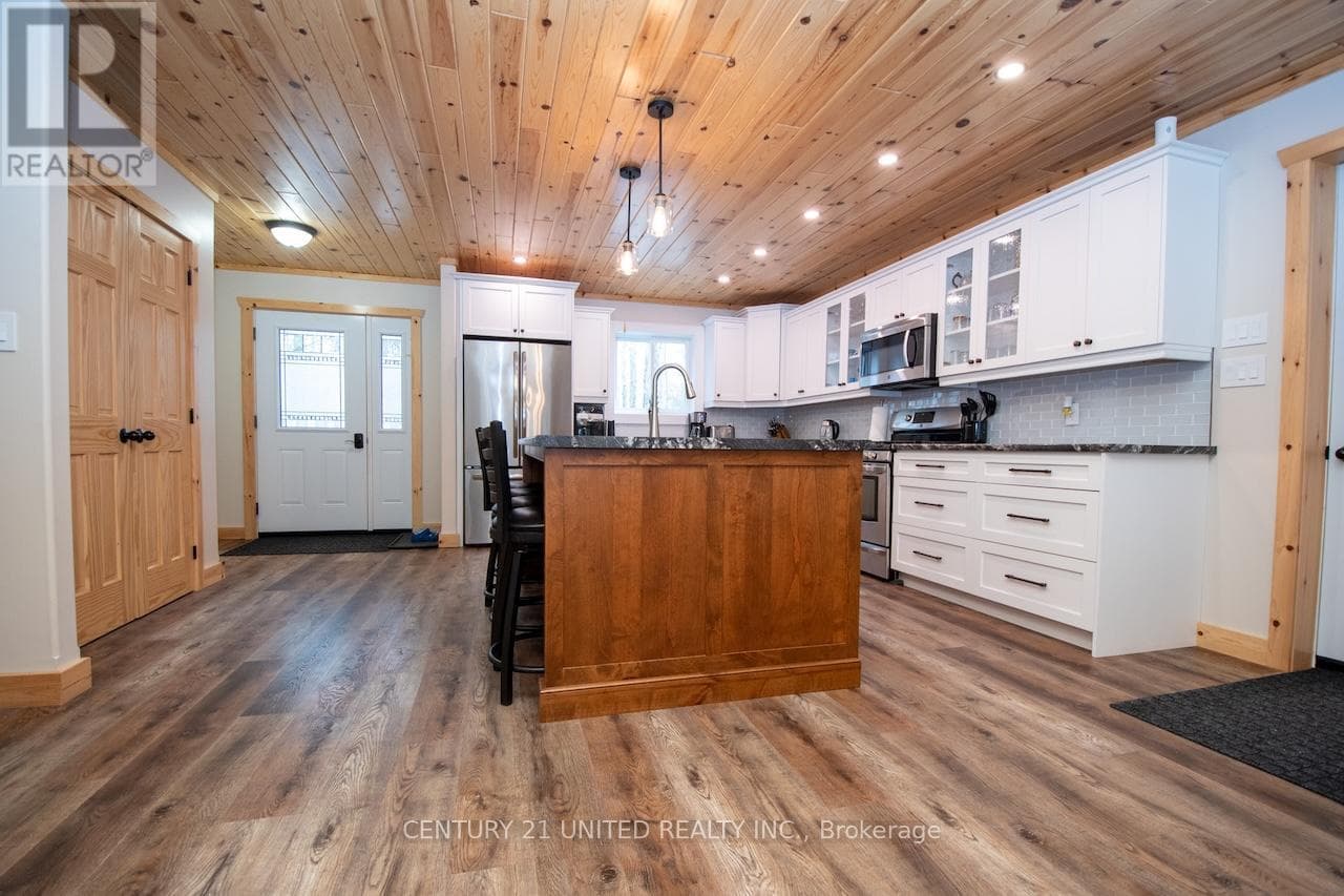 1525 SOUTH BAPTISTE LAKE ROAD photo 4