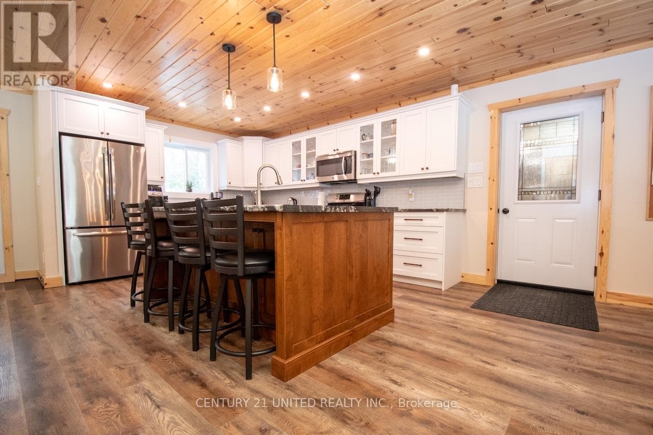 1525 SOUTH BAPTISTE LAKE ROAD photo 5