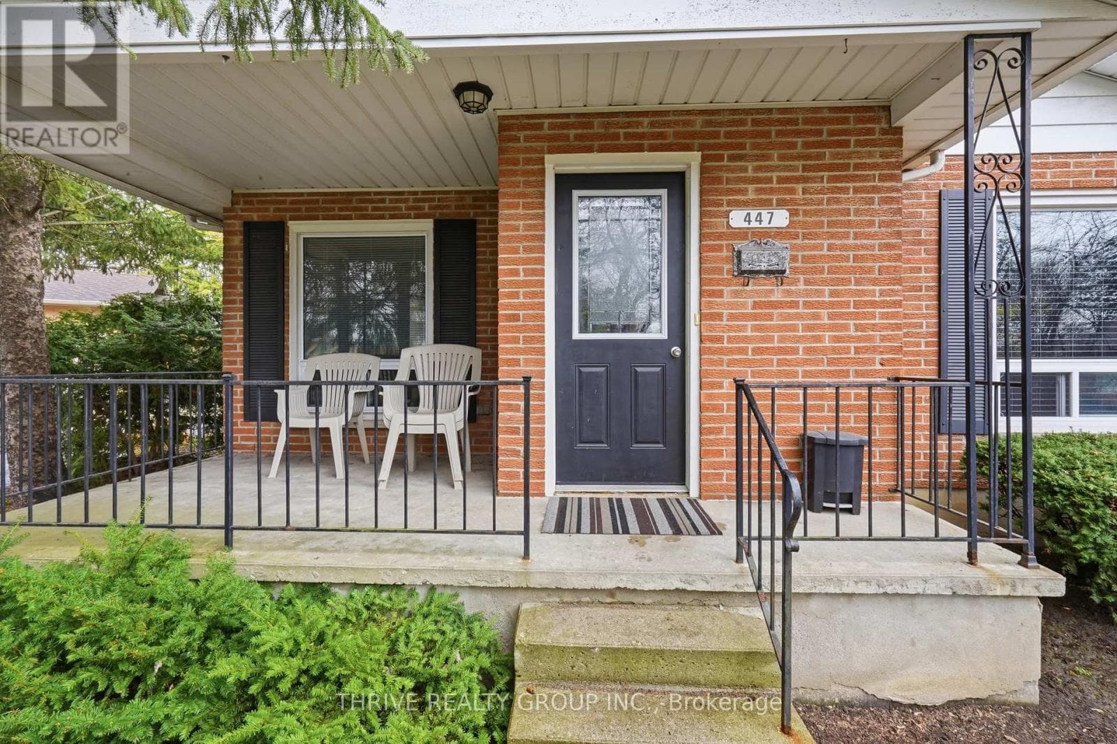 447 CASTLEGROVE COURT N photo 5