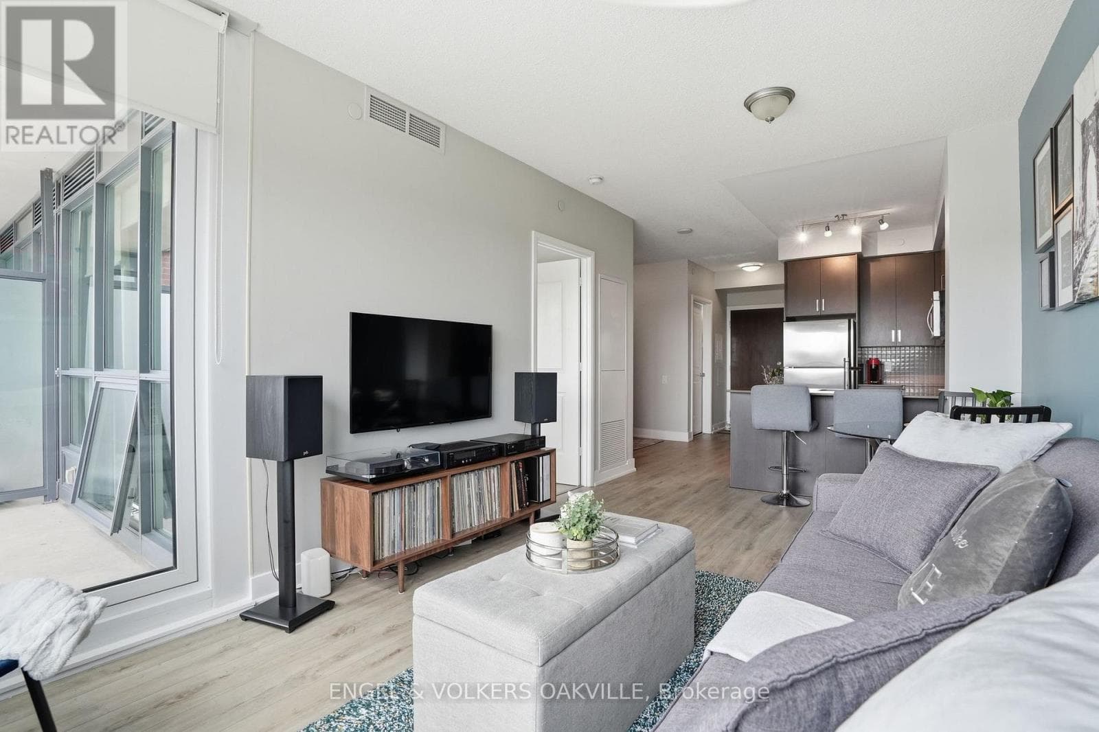 2 bed 1 bath single family at 528 - 7608 YONGE STREET — $499,999