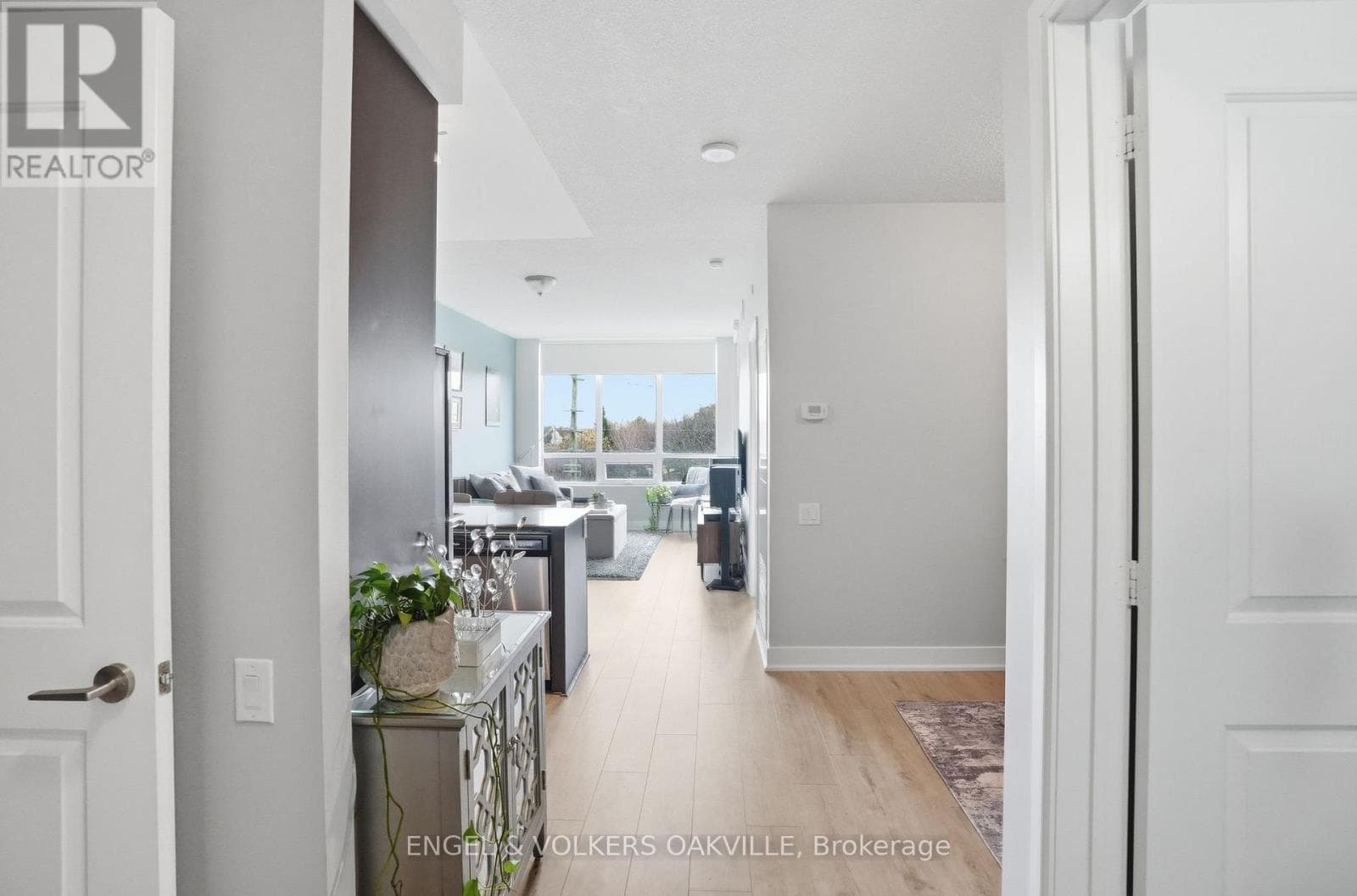 528 - 7608 YONGE STREET photo 2