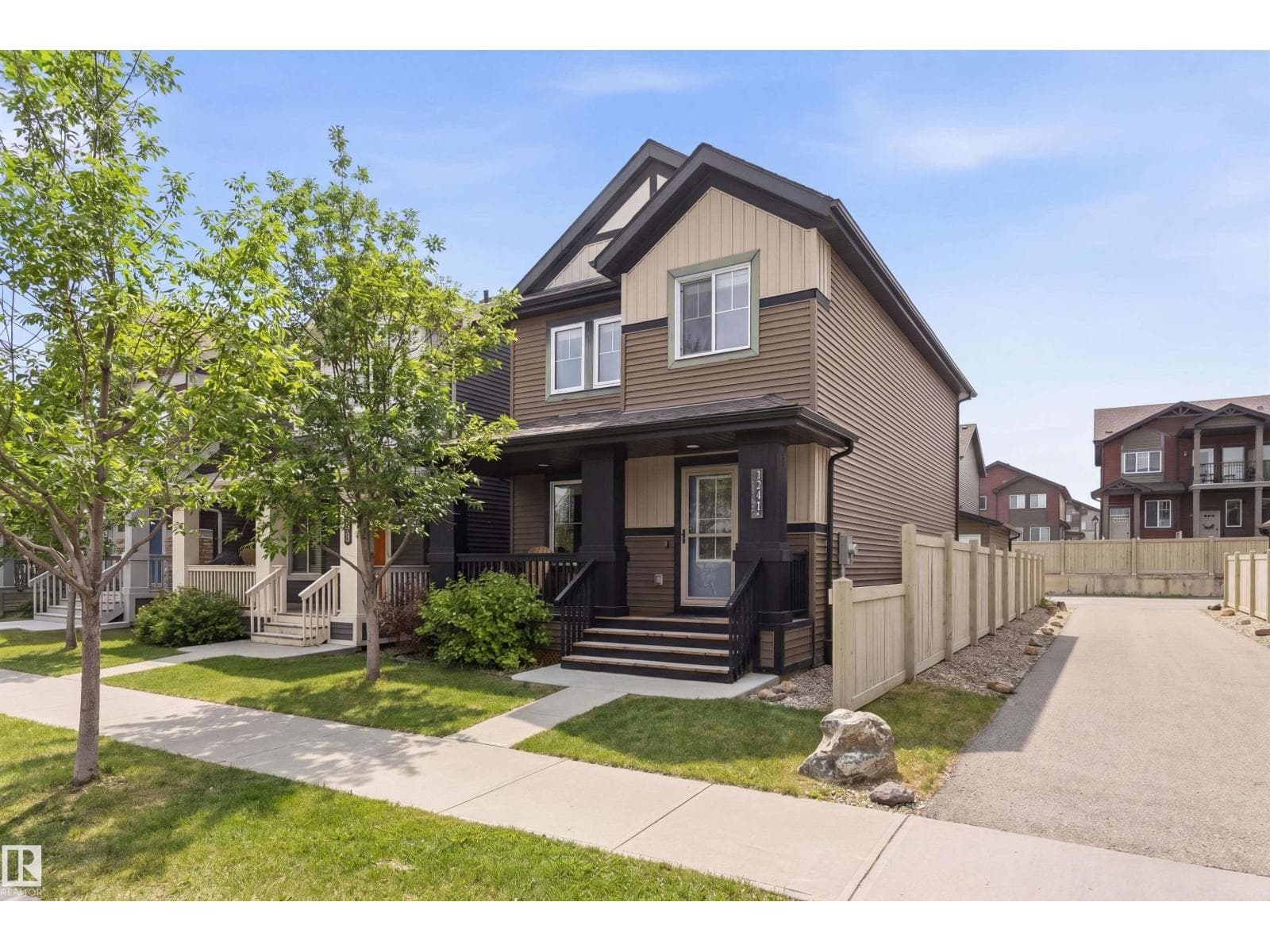 3247 CHERRY CR SW photo 3