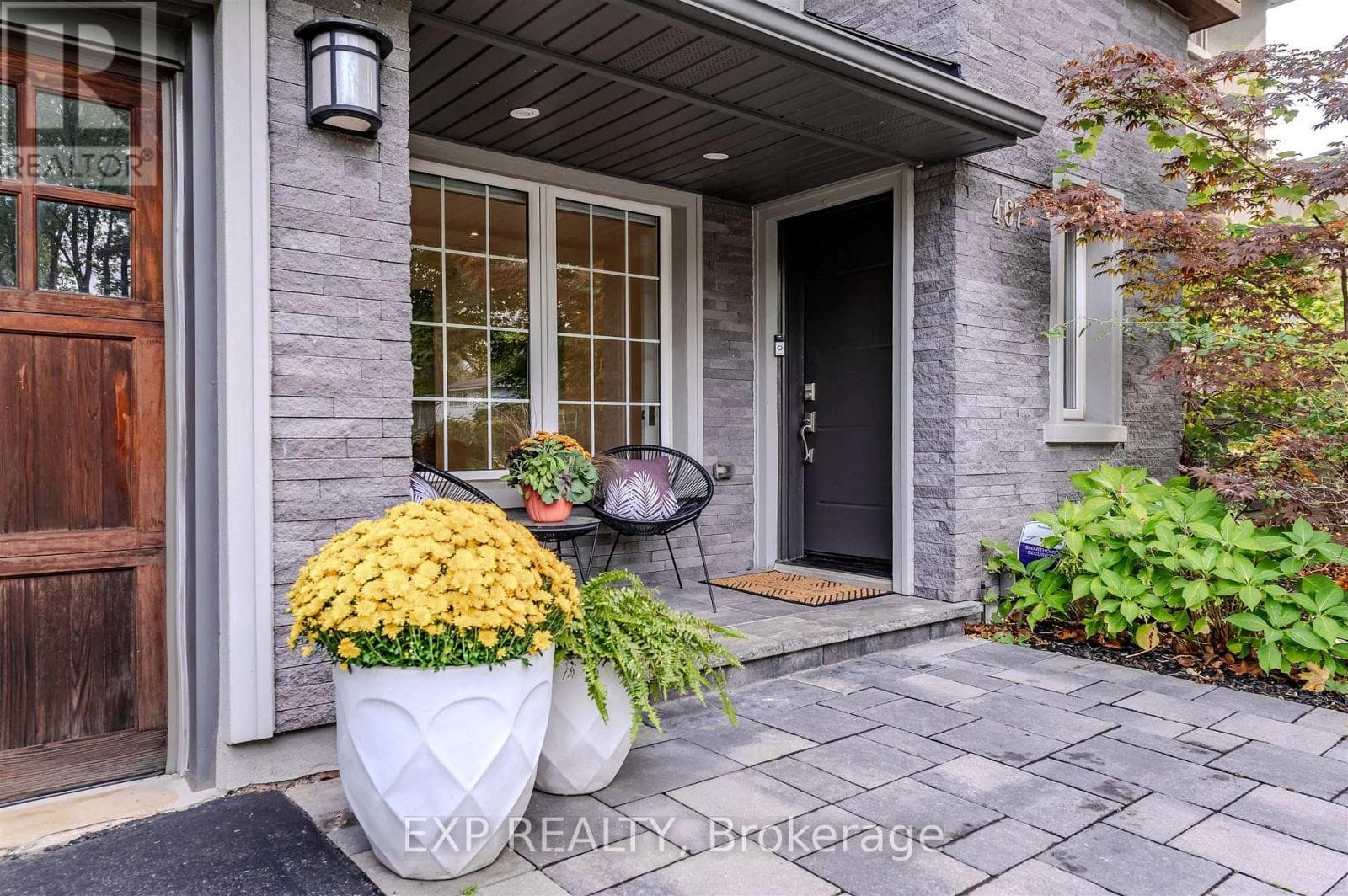 467 CAESAR AVENUE photo 2