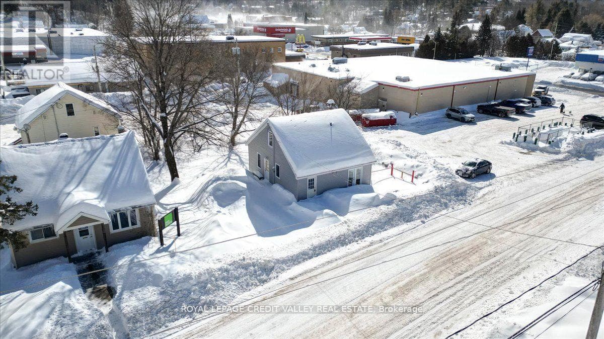 18 SNOW ROAD S photo 3