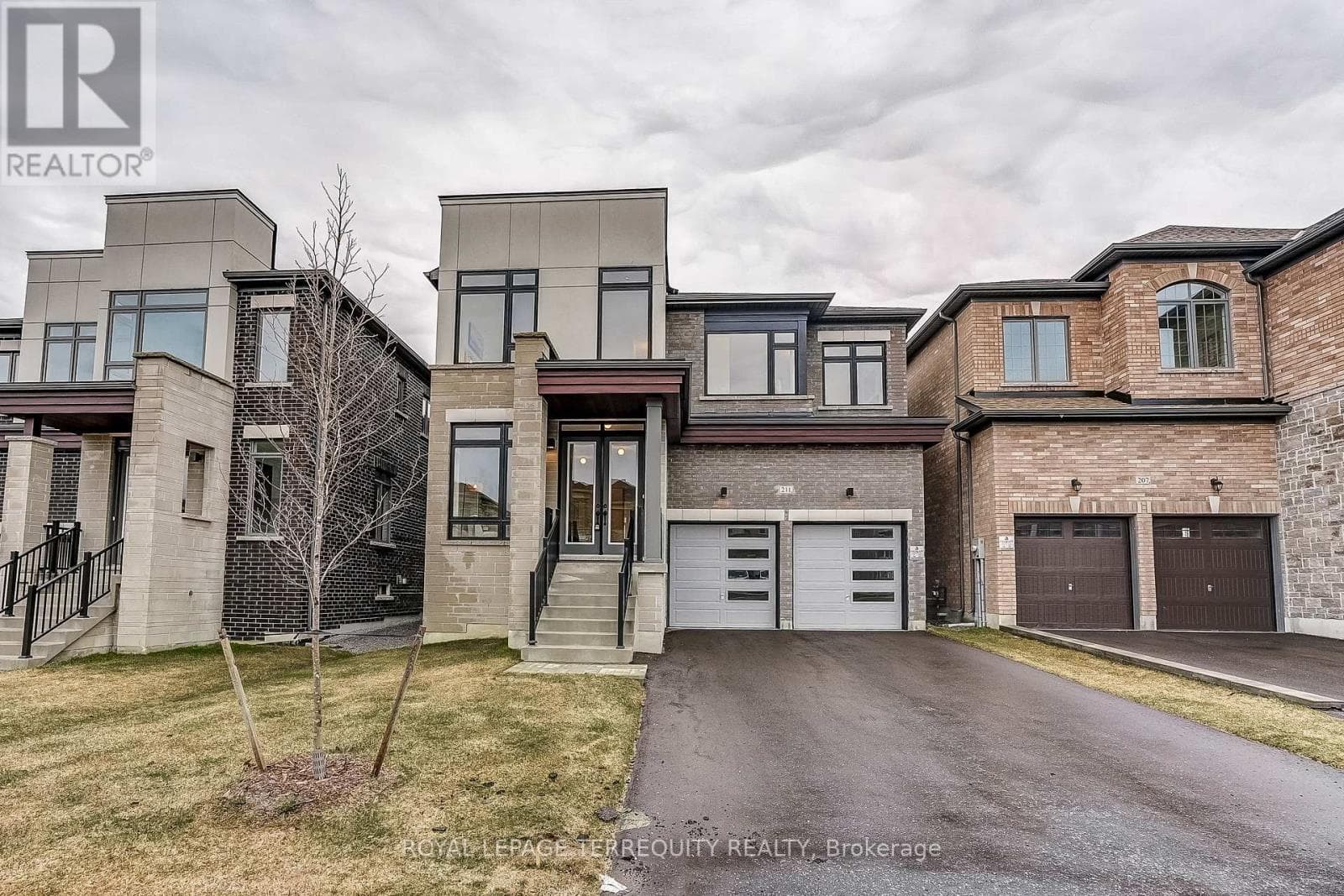 5 bed 4 bath single family at 211 FALLHARVEST WAY — $1,474,000