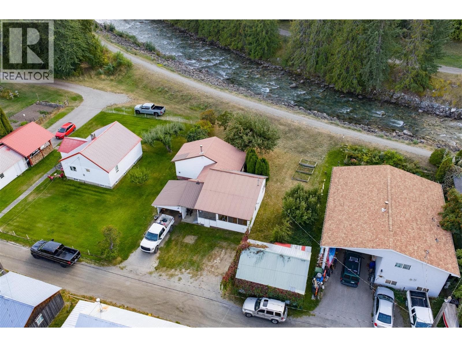 2 bed 1 bath single family at 320 RIVER Lane — $478,000
