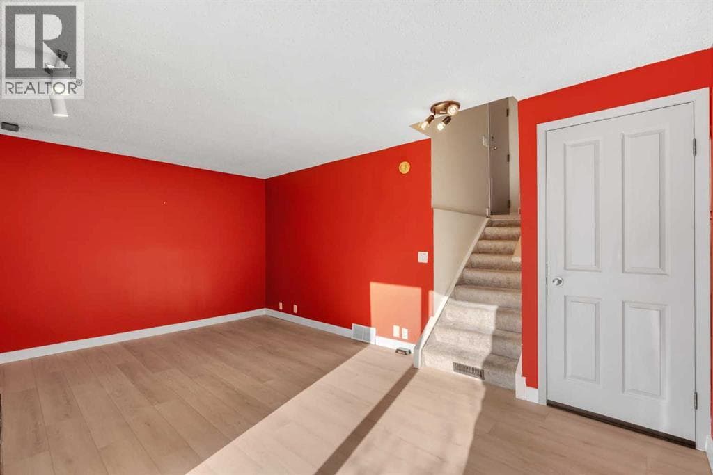 92, 1190 Ranchview Road NW photo 4