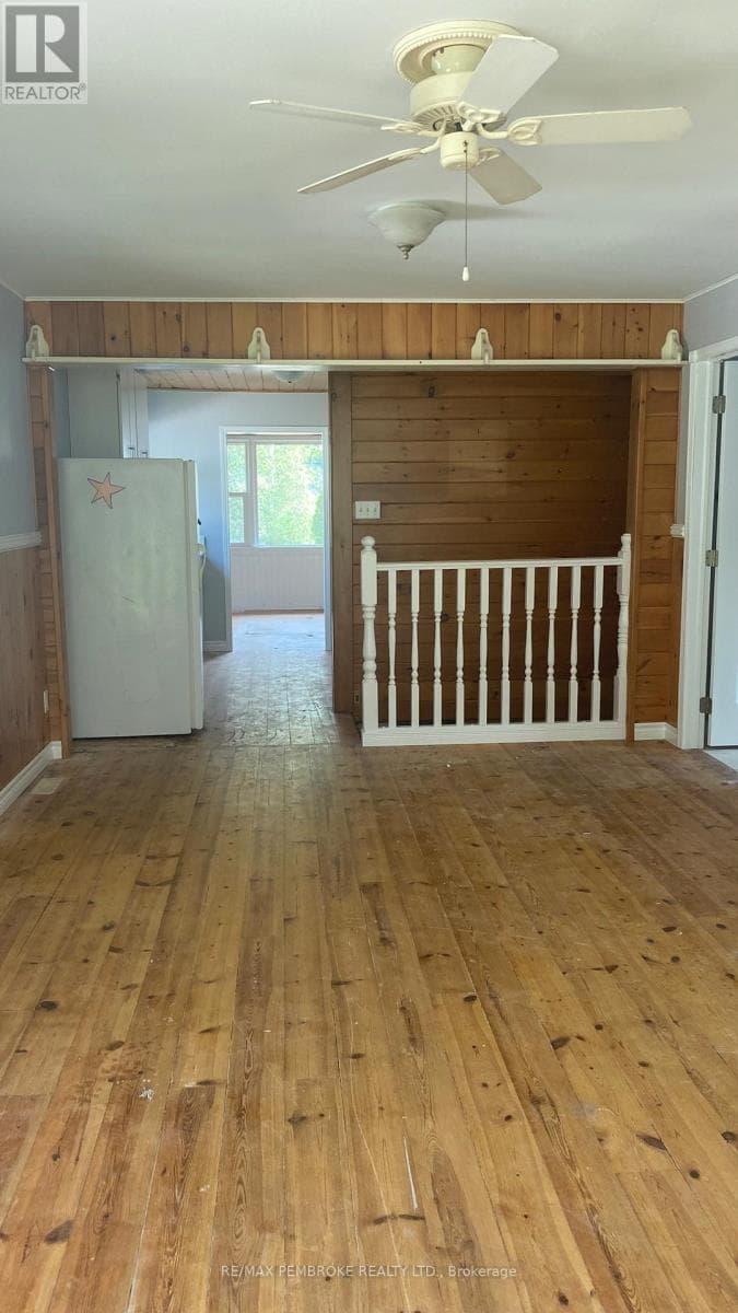 53 HURON STREET photo 3