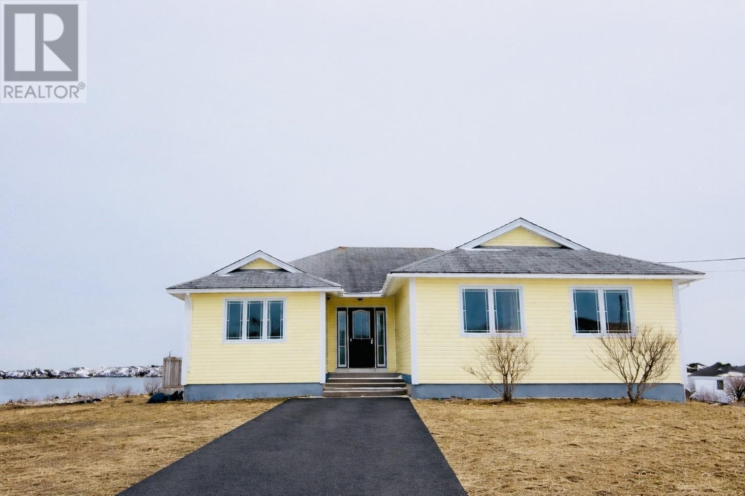 4 bed 2 bath single family at 12 Winsors Lane — $274,900