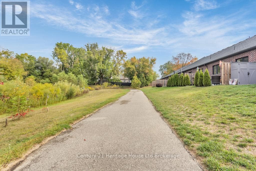 3 - 35 CHATFIELD STREET photo 4