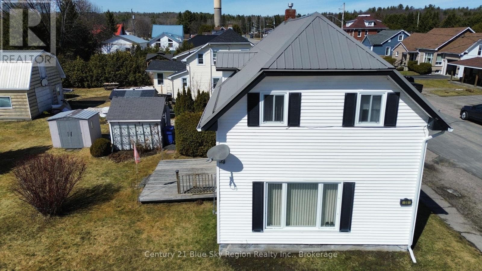3 bed 1 bath single family at 19 GINGRAS AVENUE — $279,900
