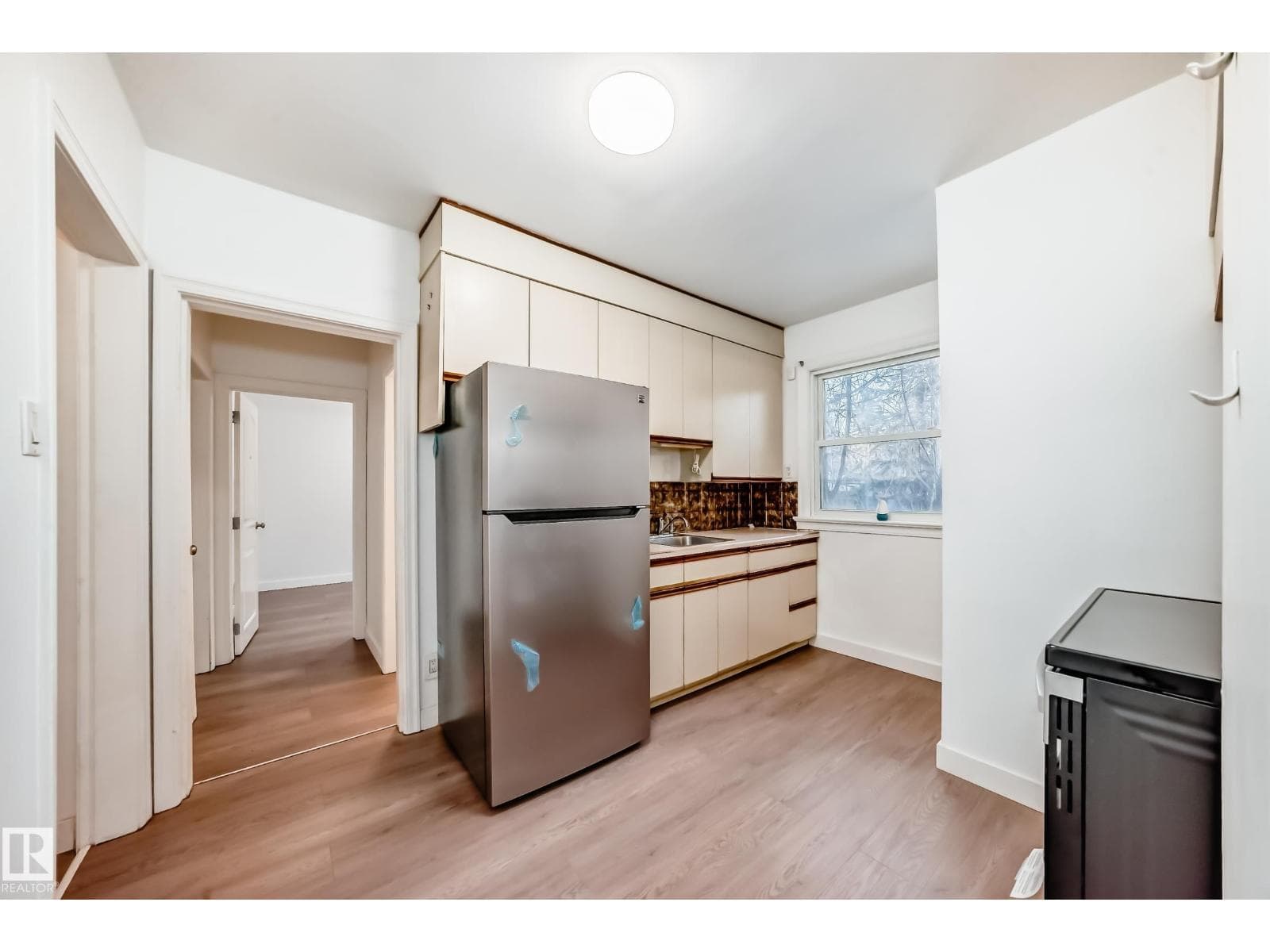 13919 107A AVE NW photo 5