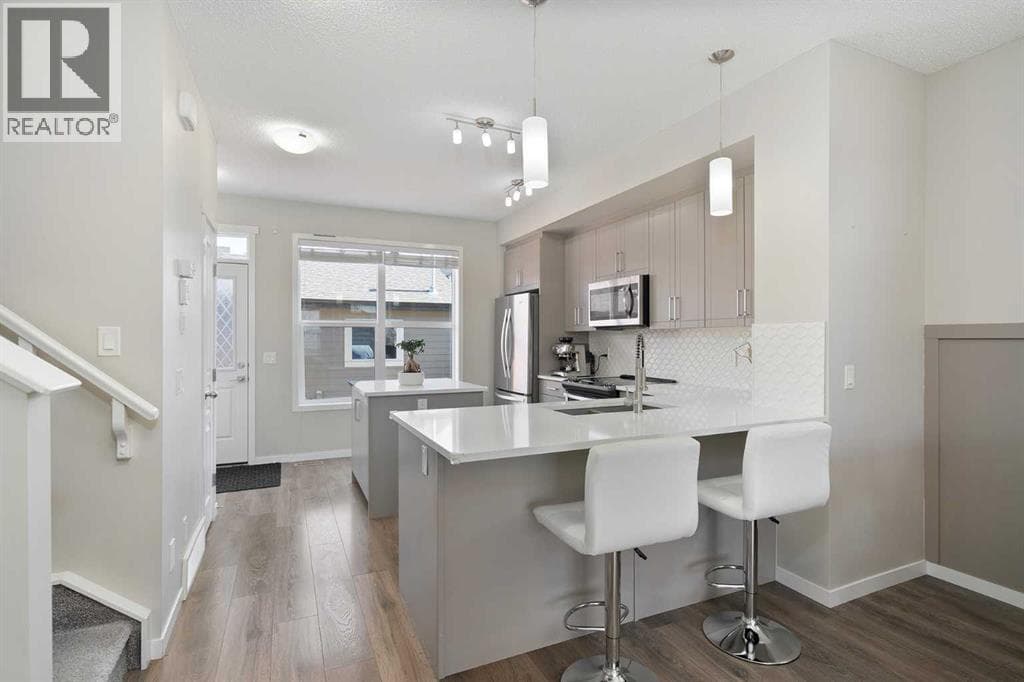 849 Mahogany Boulevard SE photo 3