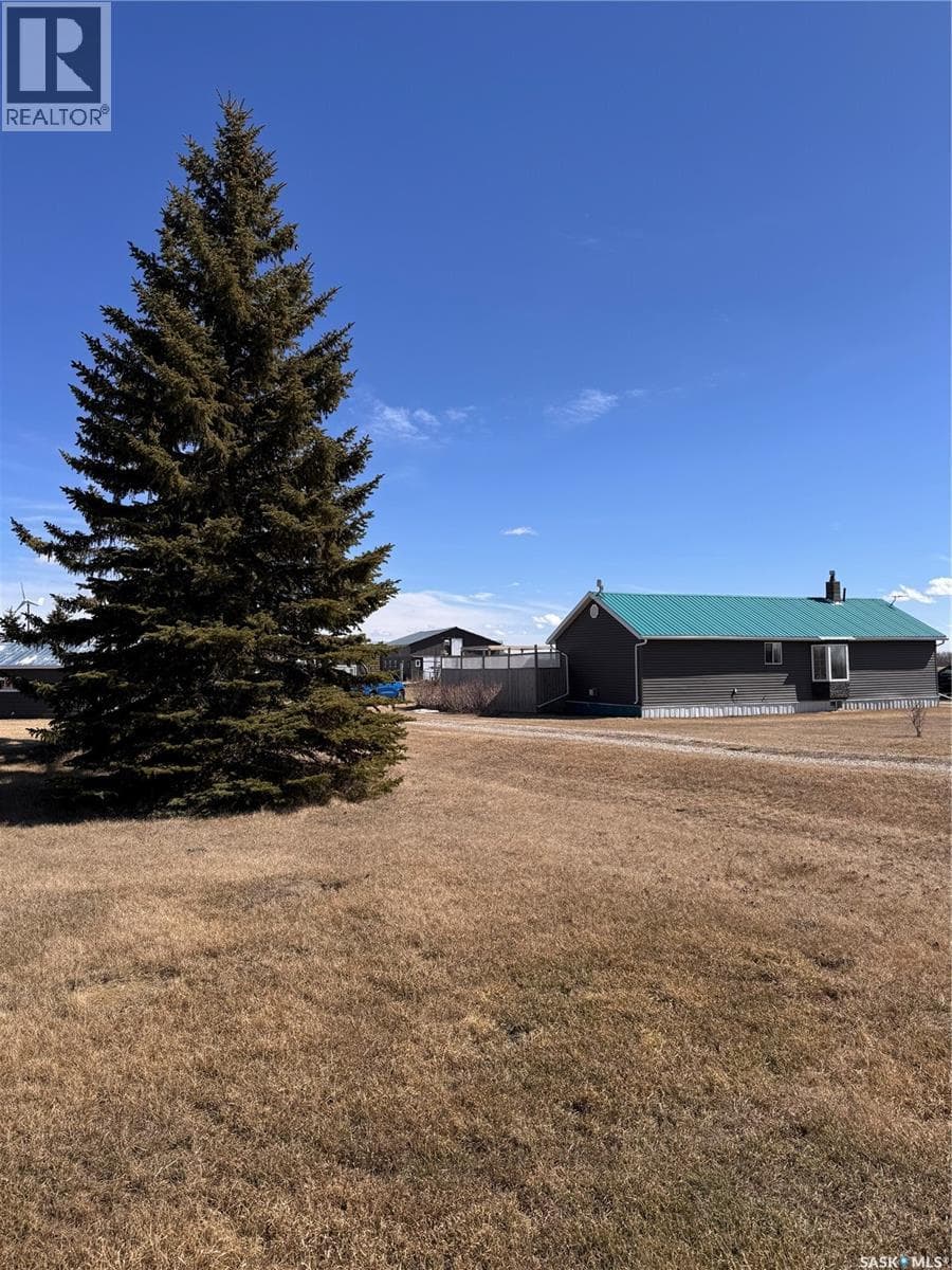 1 bed 1 bath single family at Balgonie Commuter Acreage (McMain) — $649,900