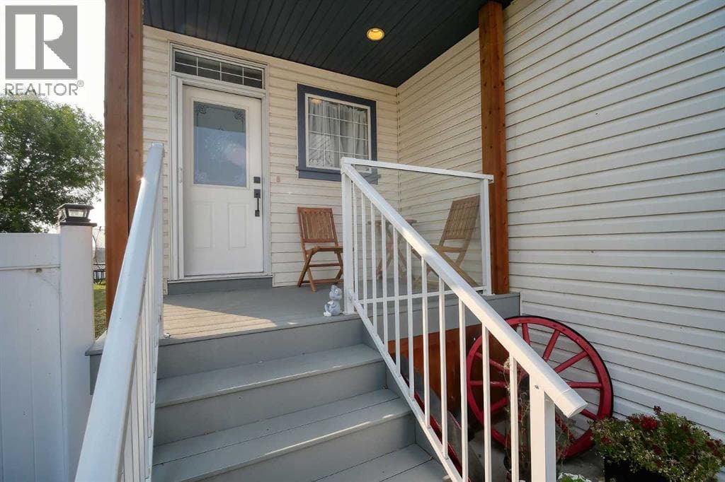 409 9 Street photo 4