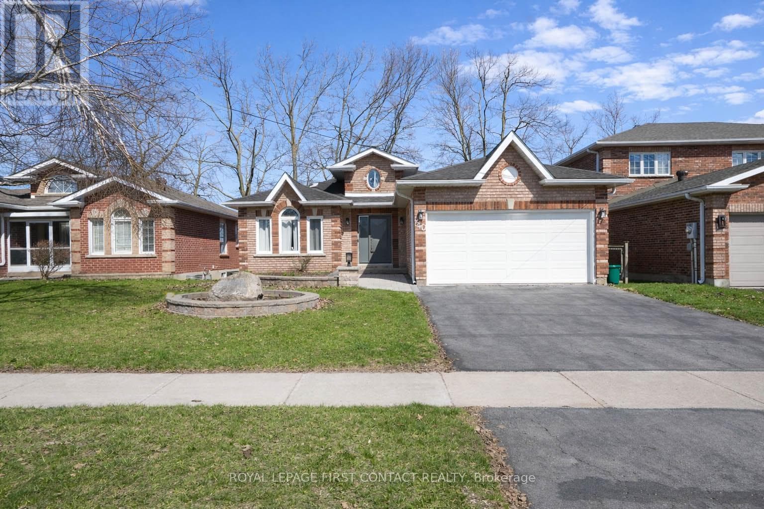 340 LIVINGSTONE STREET W photo 2