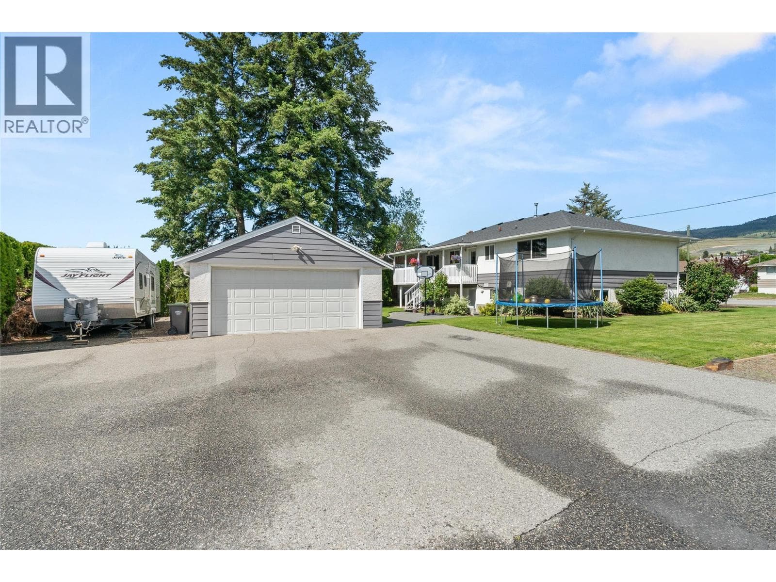 260 Gibbs Road photo 5