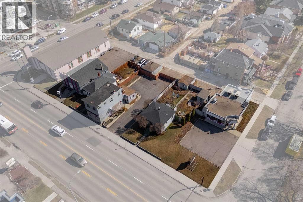 2004-2018 Centre Street NE photo 2