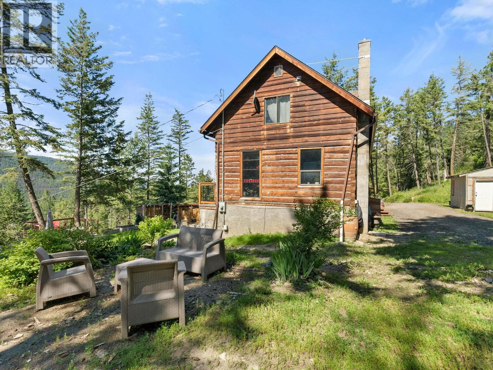 1809 Cardinal Creek Road photo 5