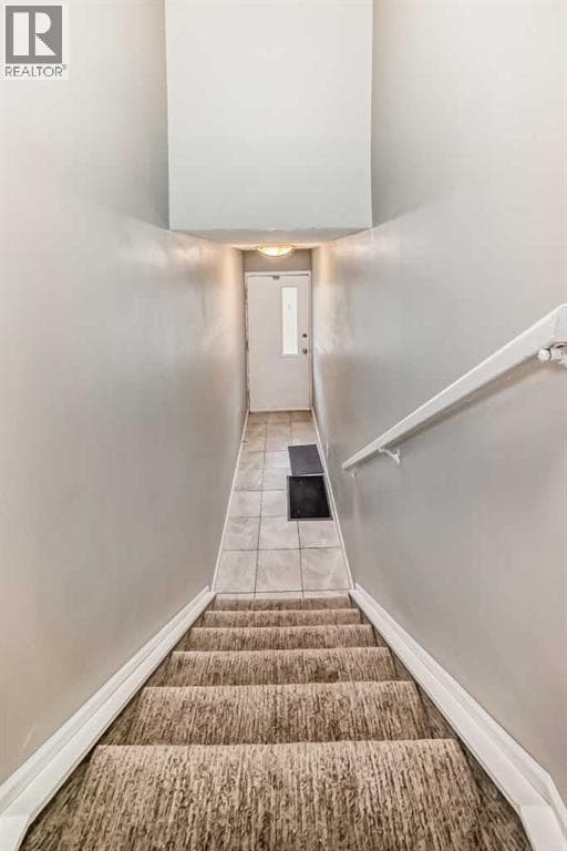 72, 3015 51 Street SW photo 5