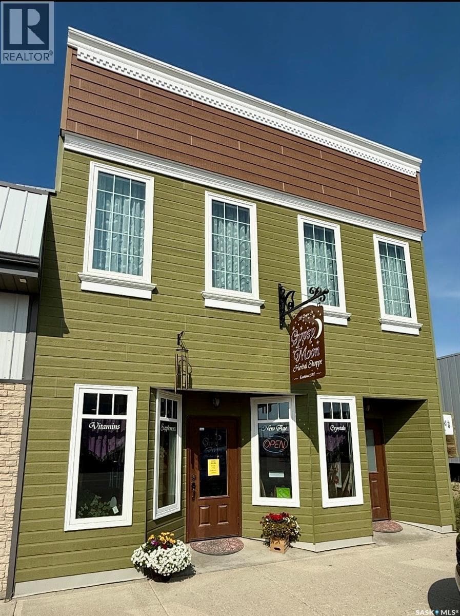 213 & 215 Centre STREET