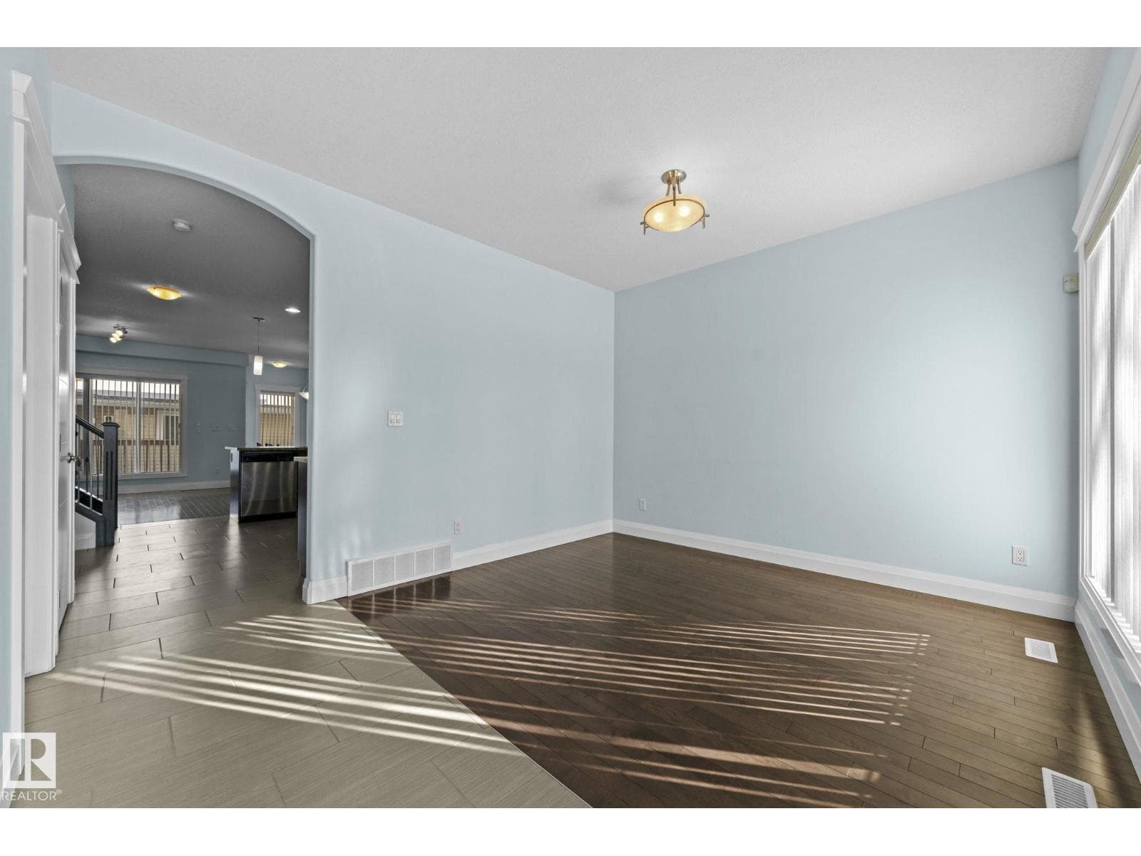 12913 124 ST NW photo 4