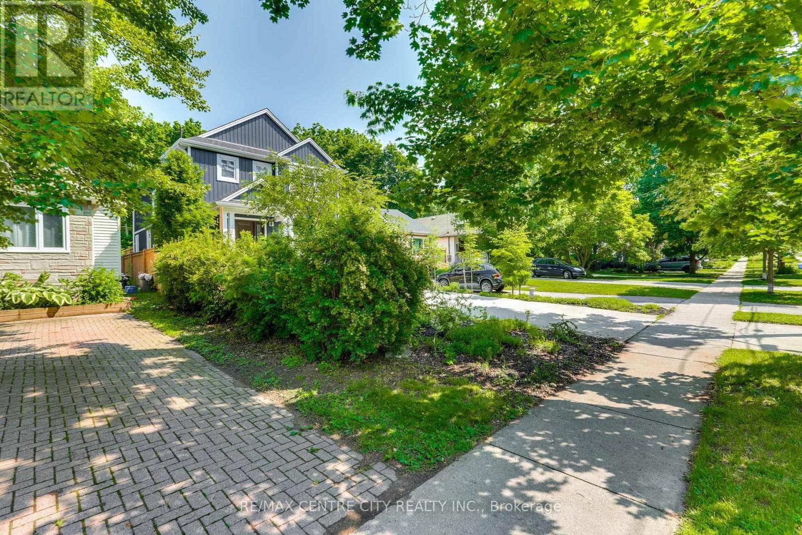 146 VICTORIA STREET photo 3