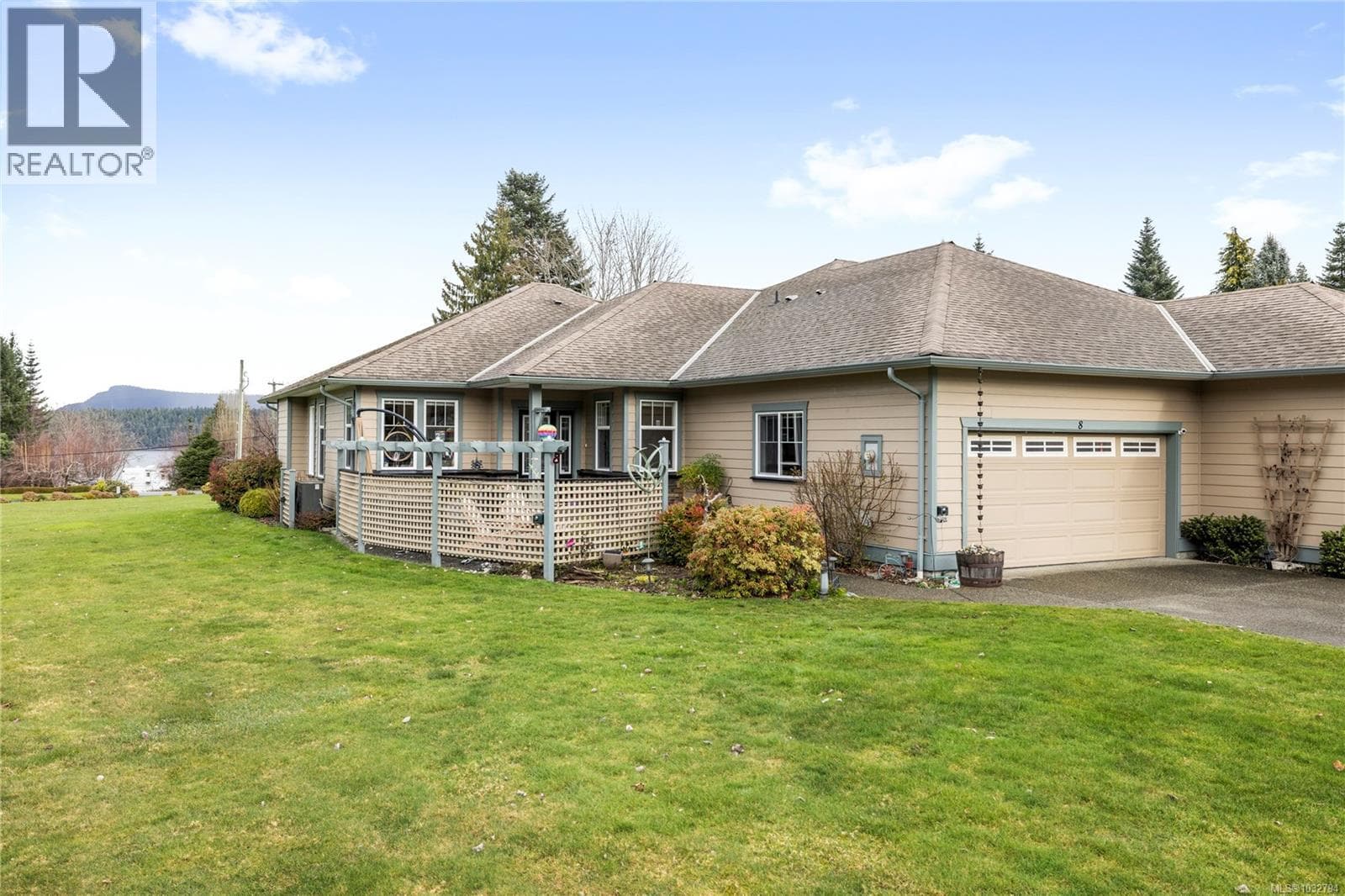 2 bed 2 bath single family at 8 5300 Gainsberg Rd — $709,900