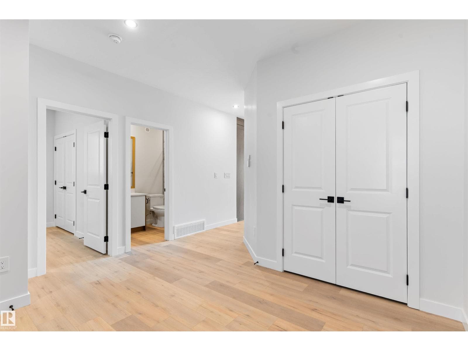 9 AXELWOOD CR — photo 4