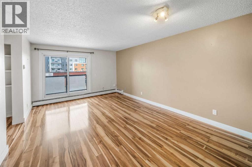 303, 1915 26 Street SW photo 3