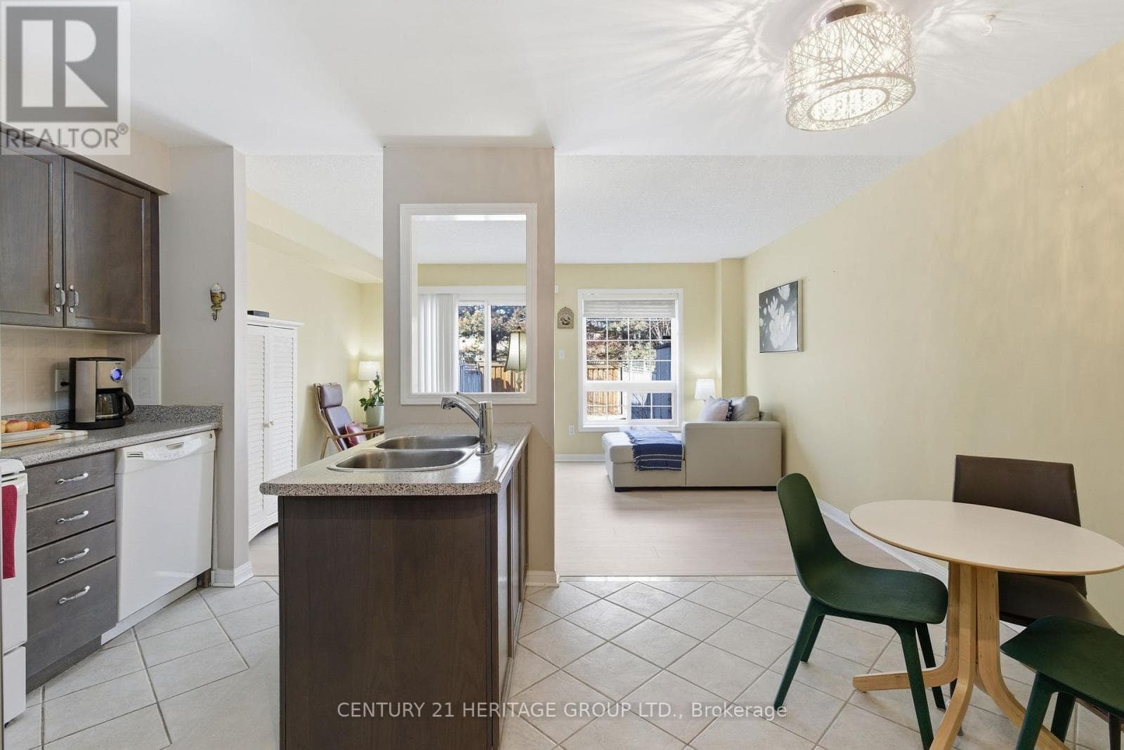 24 - 551 TUGWELL PLACE photo 3