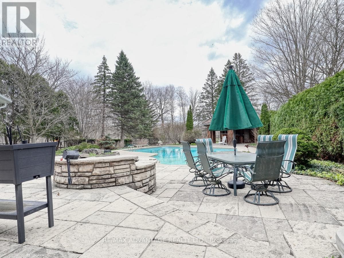110 WHITEACRES DRIVE photo 2