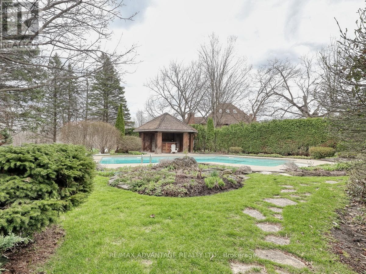 110 WHITEACRES DRIVE photo 4