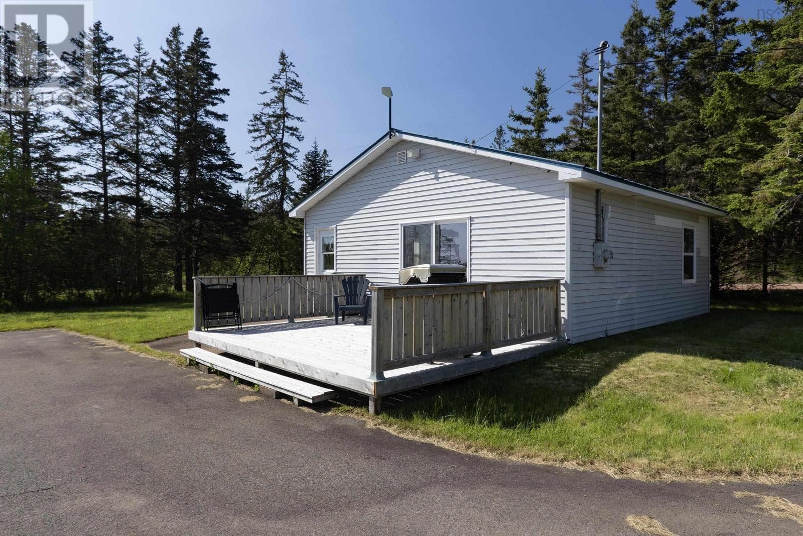 1168 West Bay Road photo 4