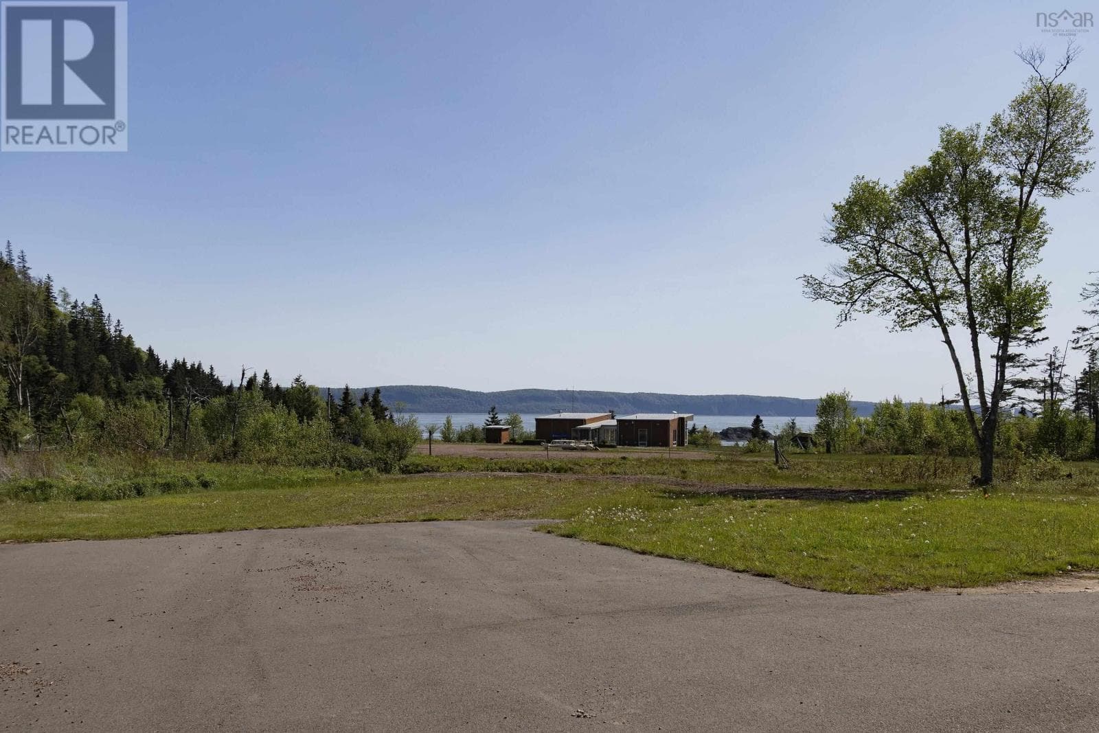 1168 West Bay Road photo 5