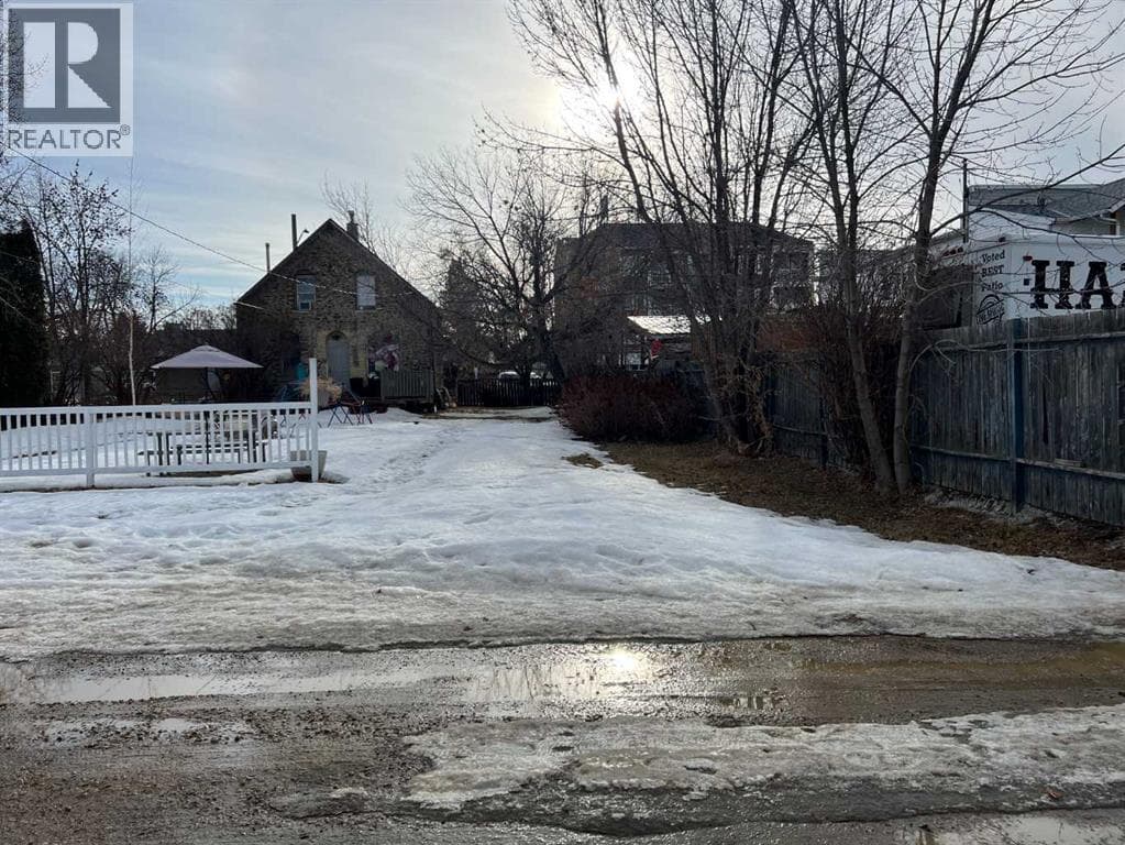 5027 46 Street — photo 4