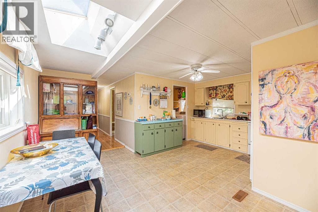 102, 3223 83 Street NW photo 5