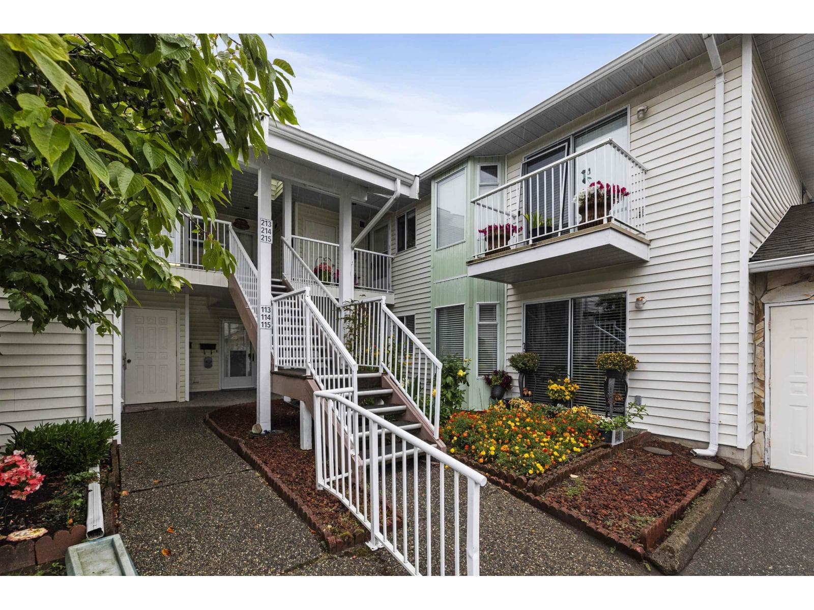 213 7156 121 STREET photo 2