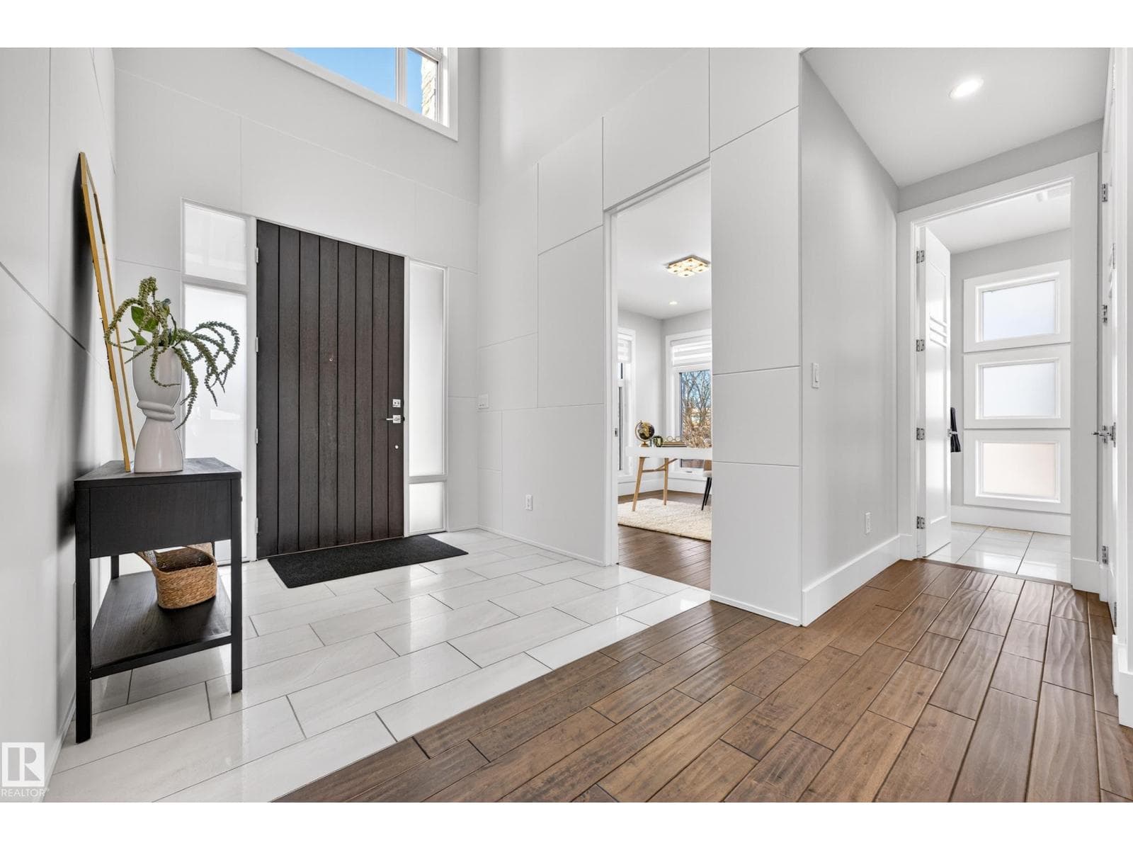 14132 97 AV NW photo 3