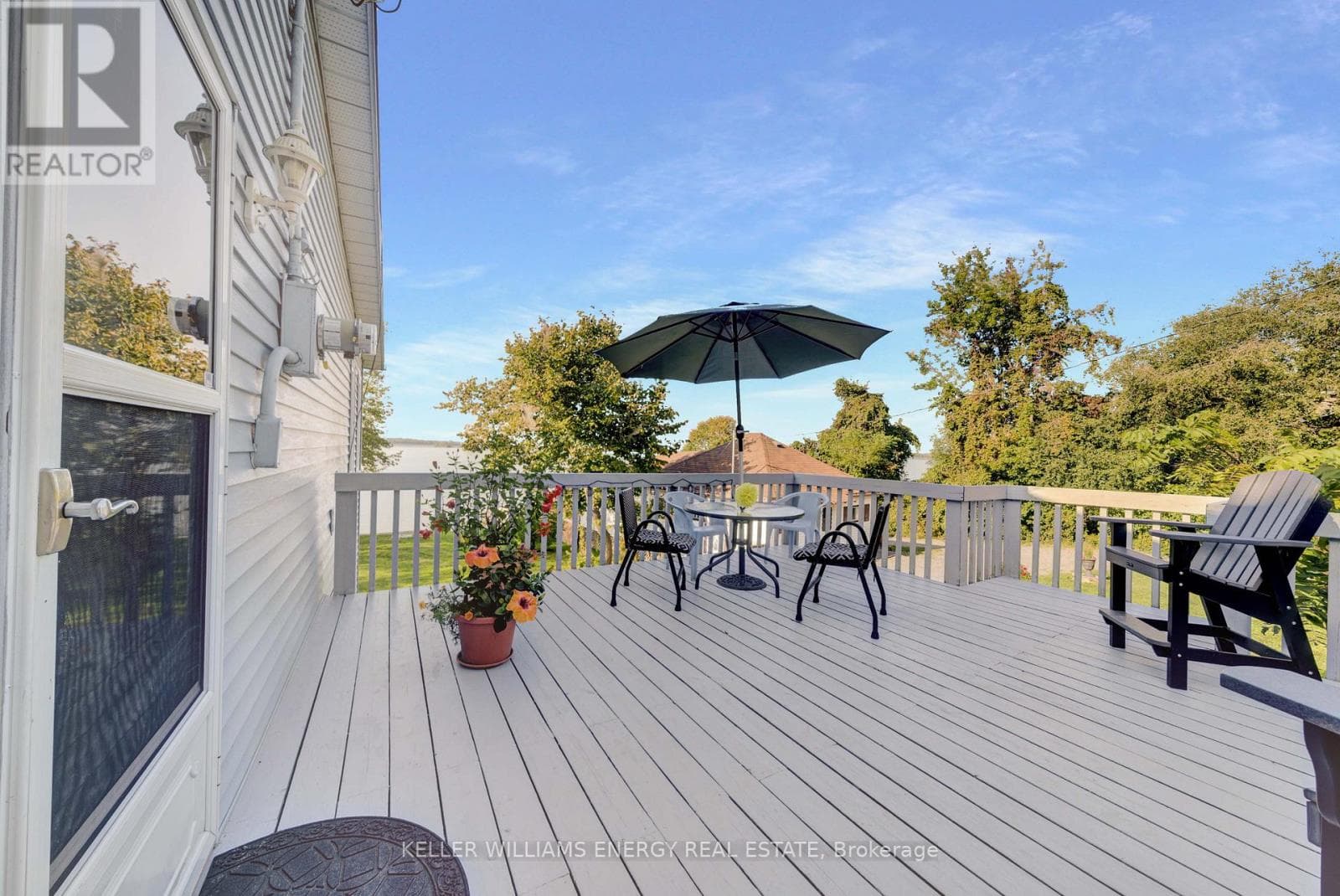 102 BISHOP LANE photo 2