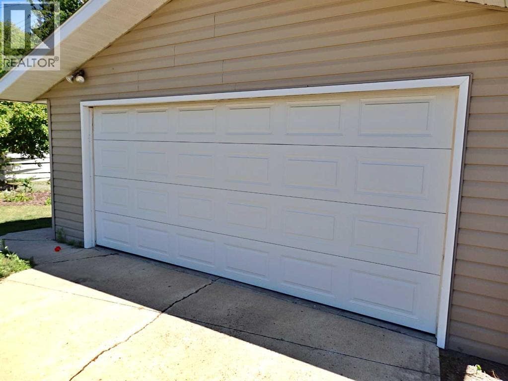 4812 Airport Drive photo 4