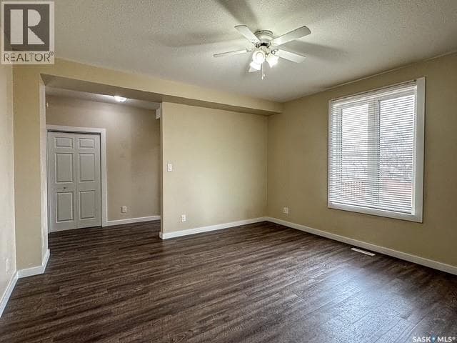 614 7th AVENUE NE — photo 4