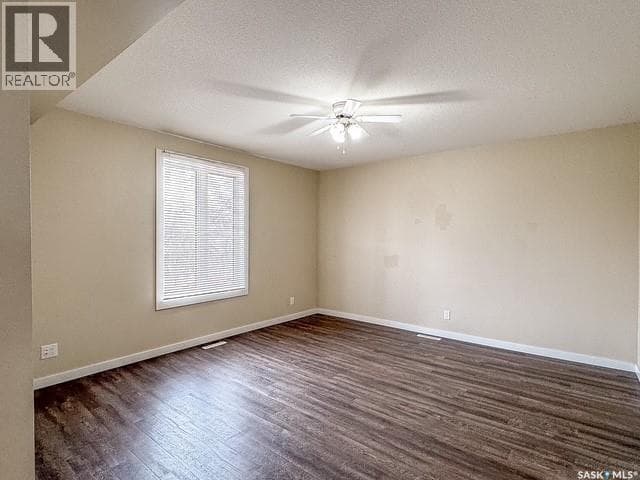 614 7th AVENUE NE — photo 3