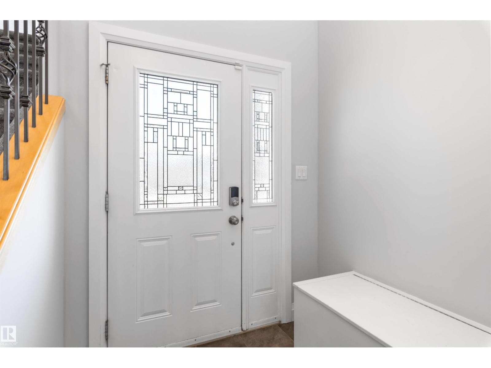 8910 97 AV photo 2