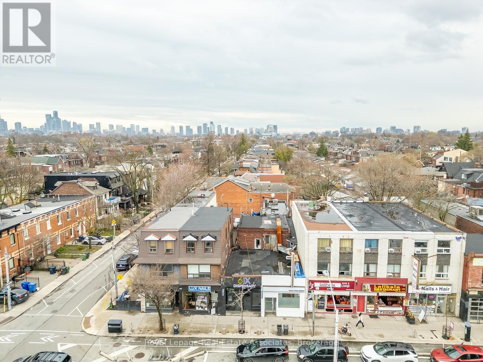 863 BLOOR STREET W photo 4