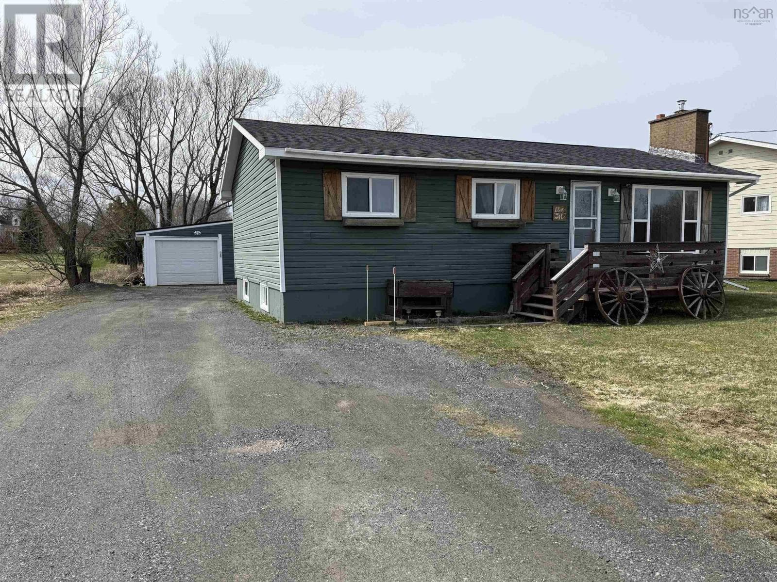 1668 Mackay Street photo 2